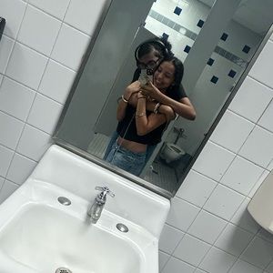 Meet your Posher, Elena